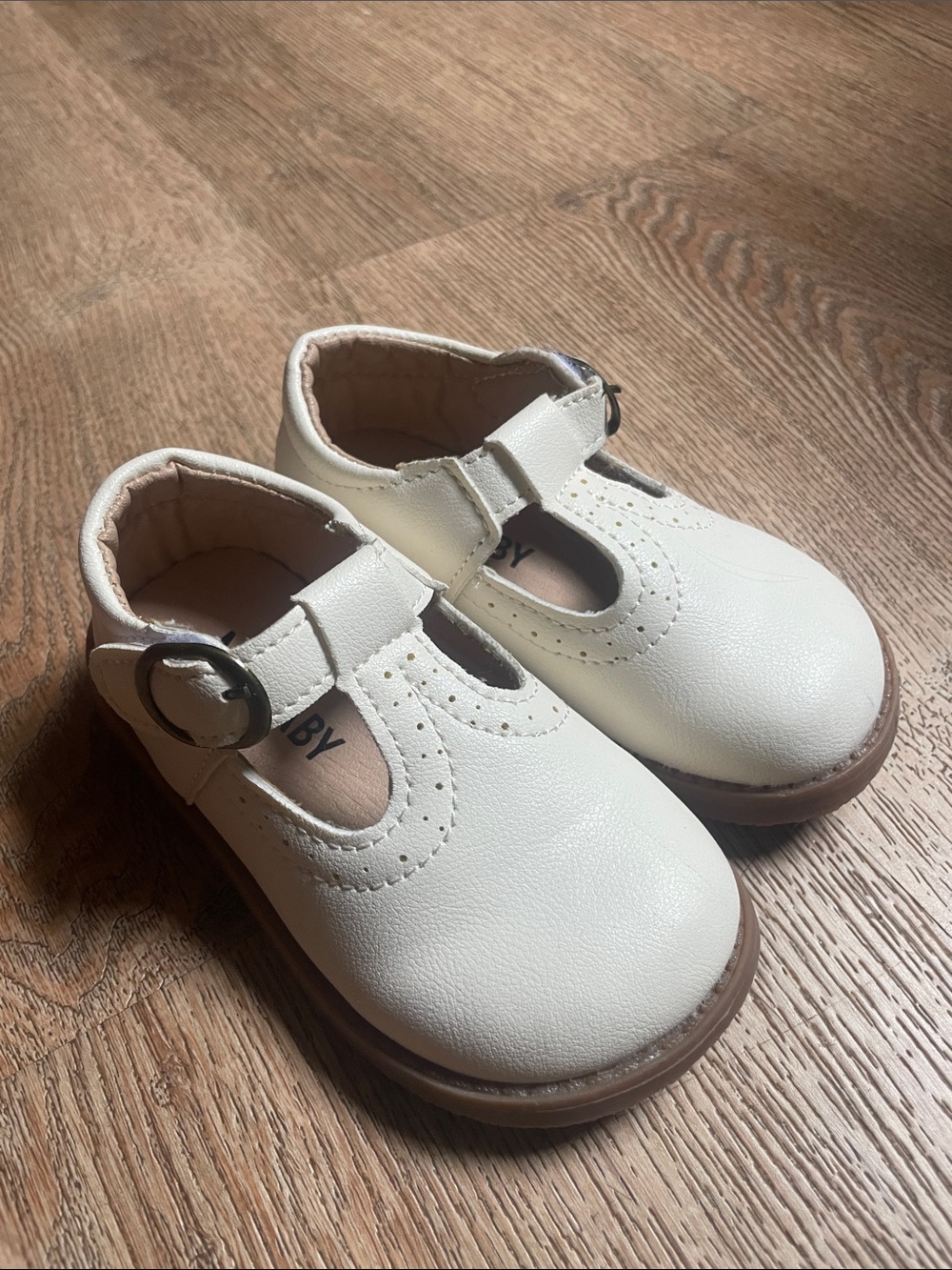 MG Baby T-Strap Faux Leather Brogue Detail Size 22 Mary Jane Shoes - Picture 8 of 8